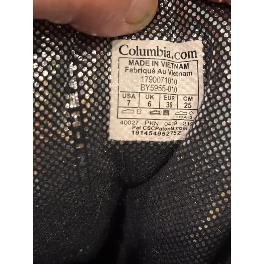 Columbia bugaboot plus IV Omni heat youth size 7 winter boots, 400g insulation